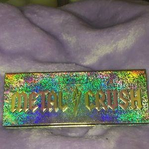 🚫🚫SOLD🚫🚫Kat Von D metal crush highlighter